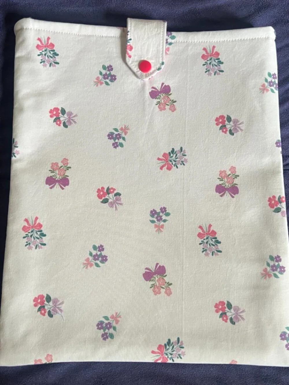 NWOT Large Book Sleeve & eBook Cover: Handmade Padded iPad Snap Pouch
